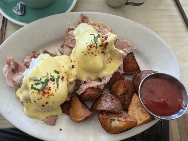 eggs benedict